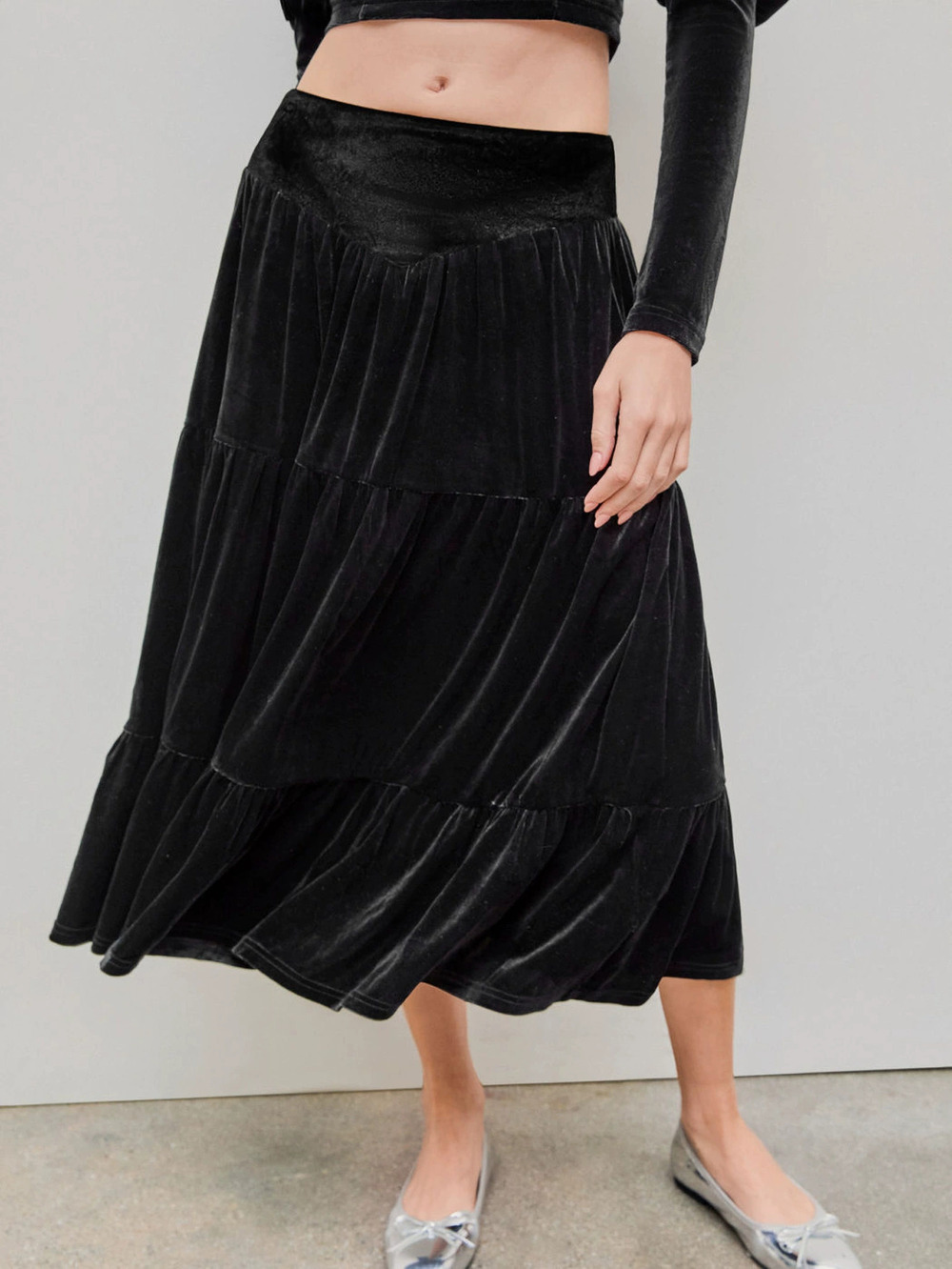ZARA Spring Summer Chic Midi Velvet Ruffle Skirt